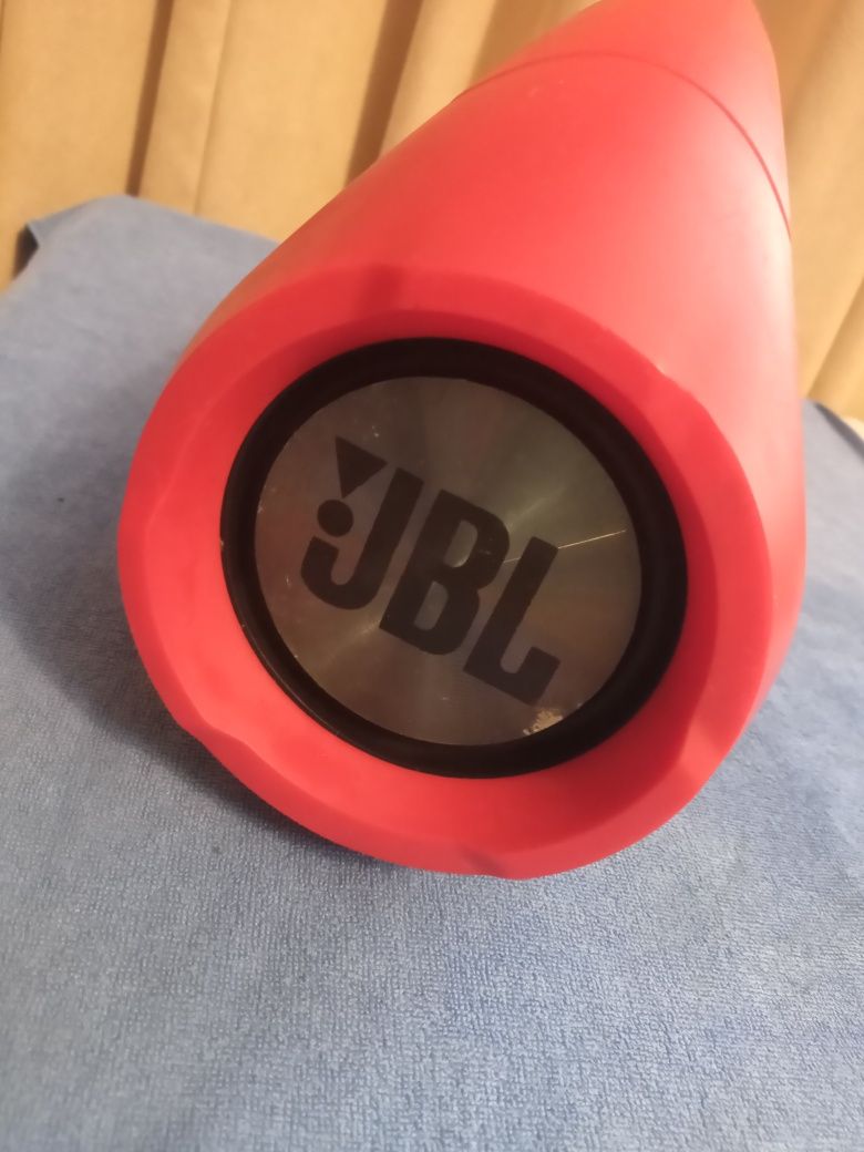 Колонка JBL Boombox