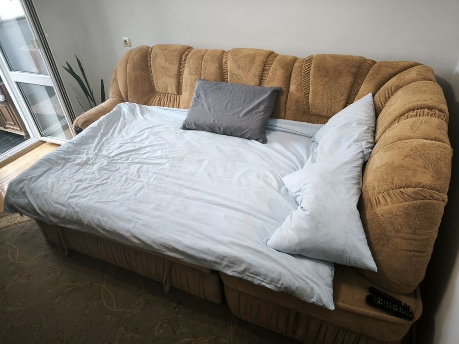 Продаю кутовий диван.