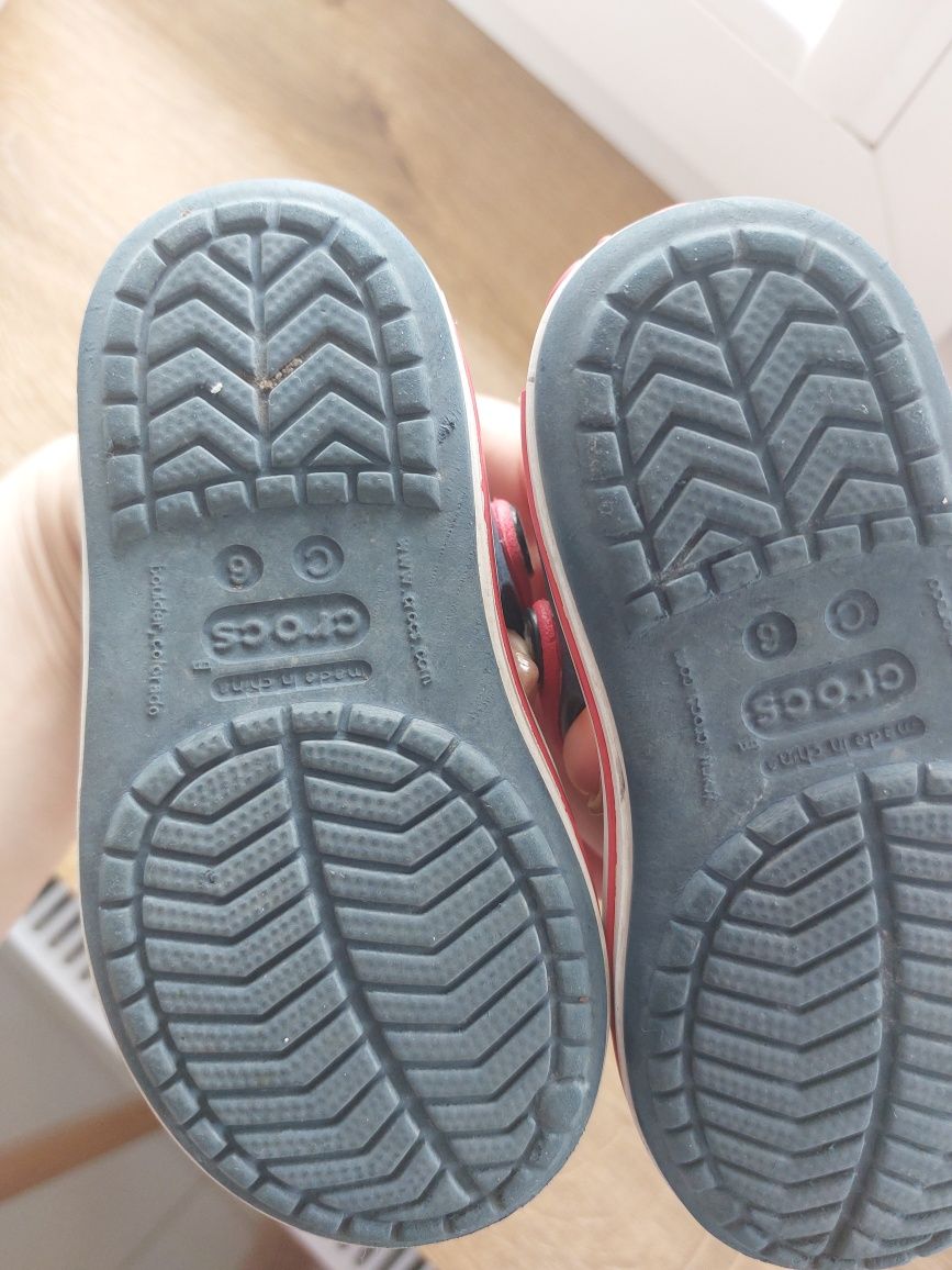 Sandałki crocs c6