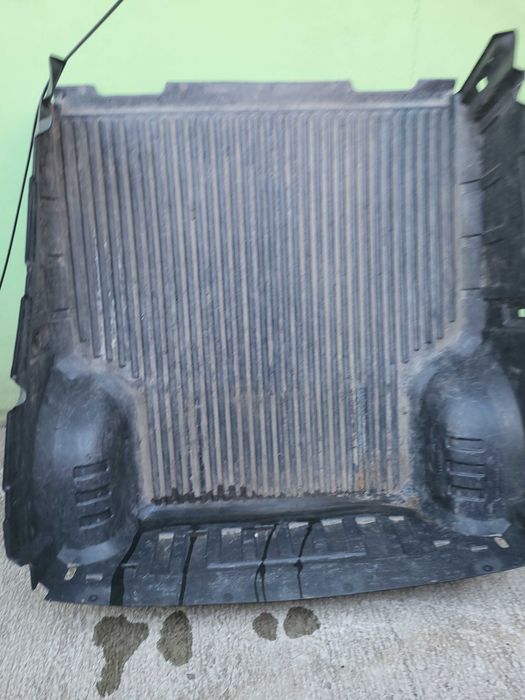 вкладиш в кузов , ванна , корито L200