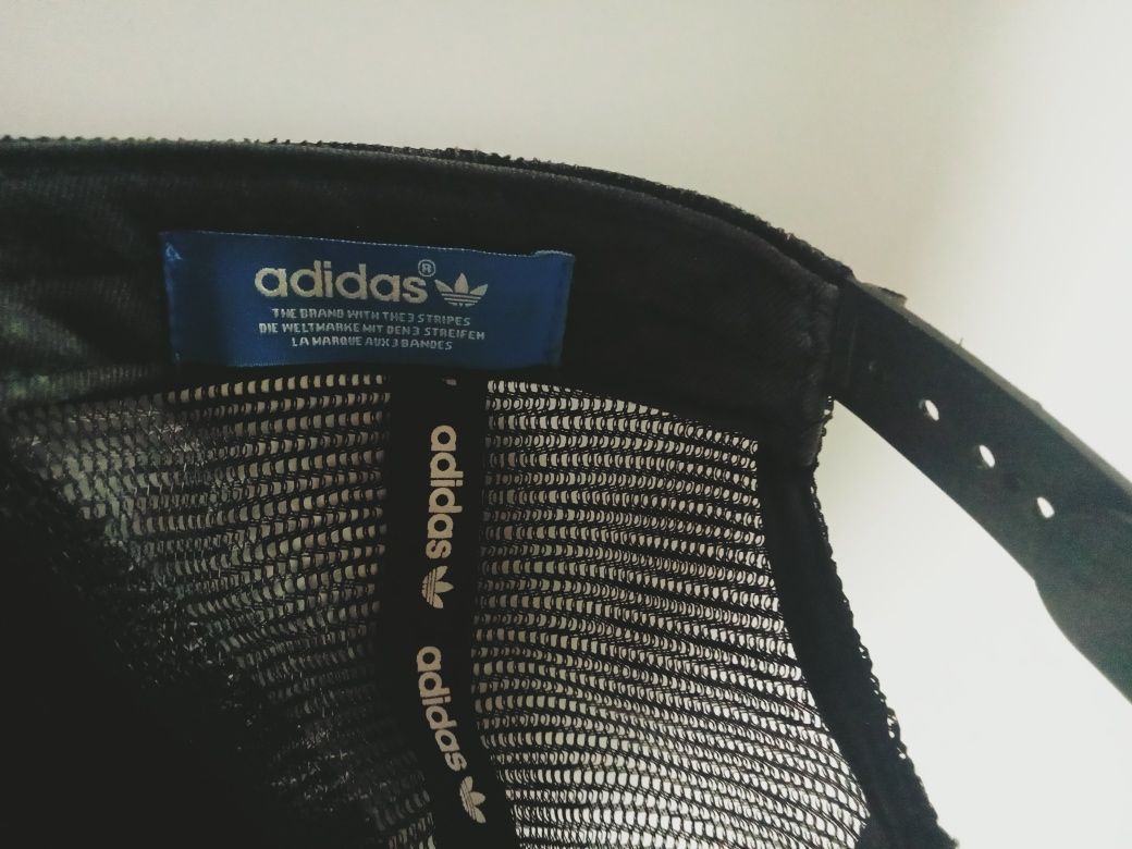 Letnia czapka z daszkiem Adidas
