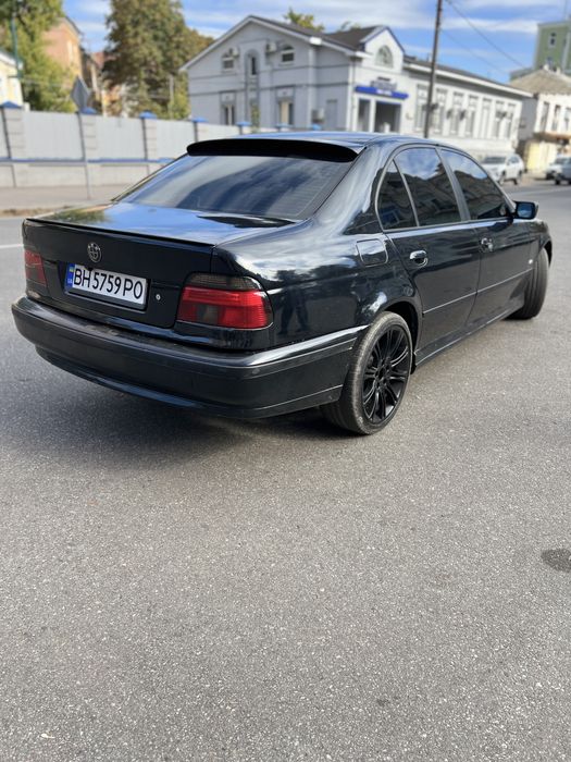 Продам БМВ Е39 3.5 бенз