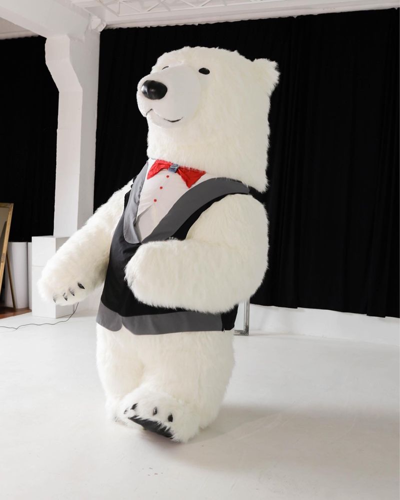 Продам костюм білого ведмедя