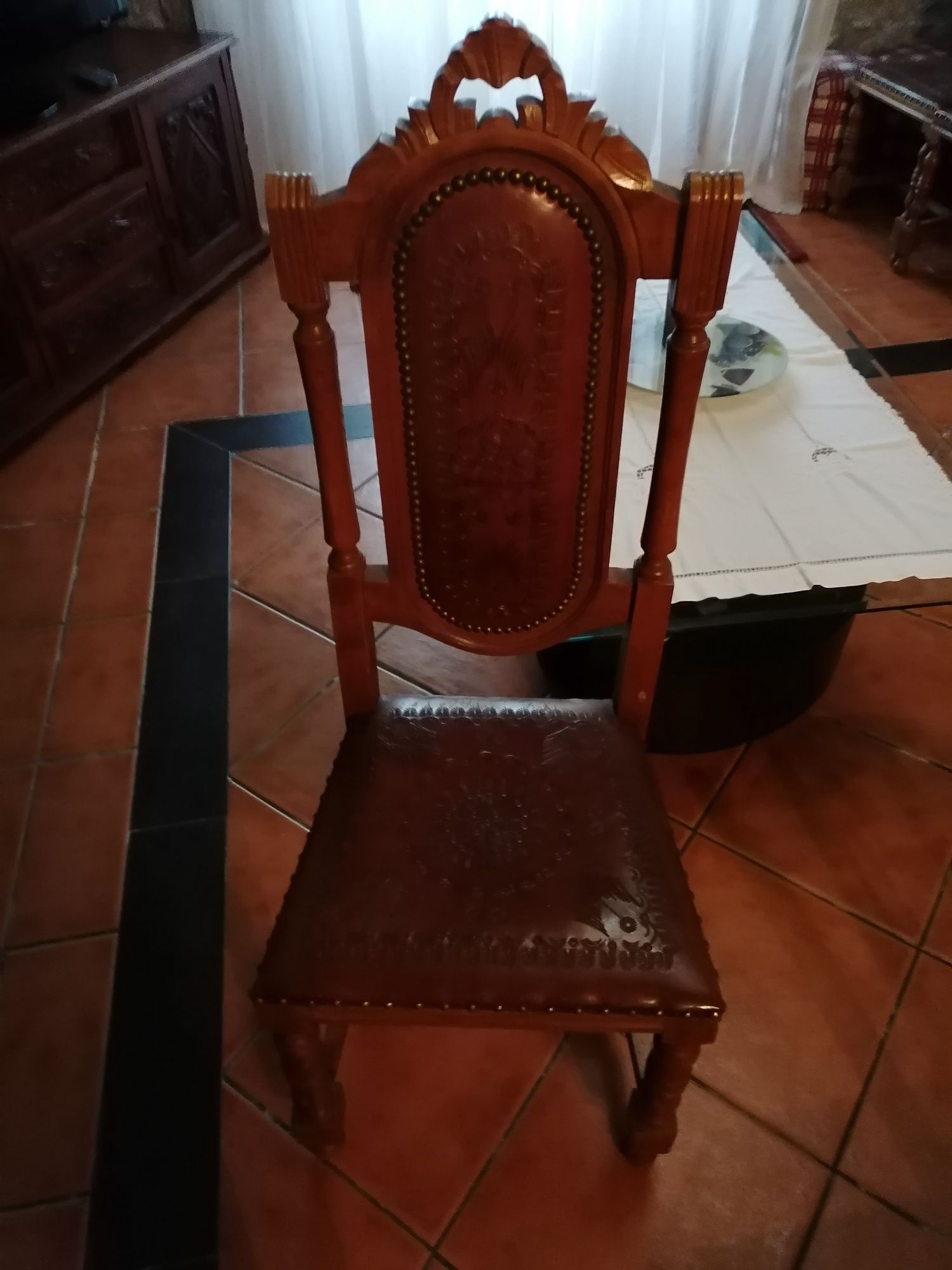 Vendo 6 cadeiras de sala