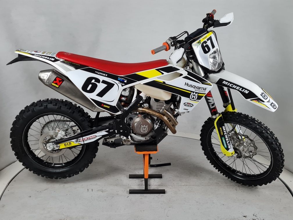 Husqvarna FE 250 Akrapovic ! 94 MTH ! 2019 ! ( excf 250 )