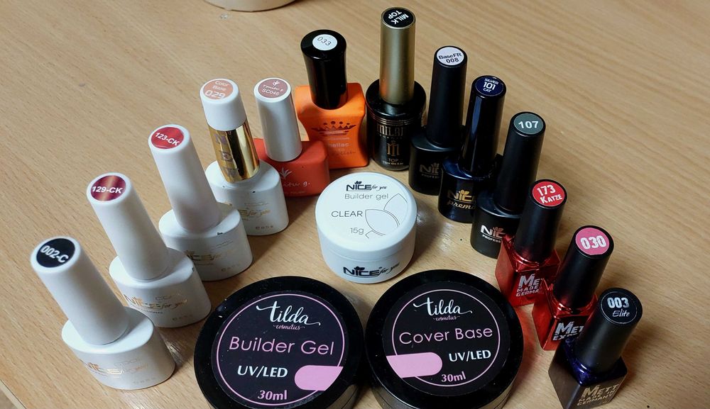 Zestaw do stylizacji a przedłużania paznokci