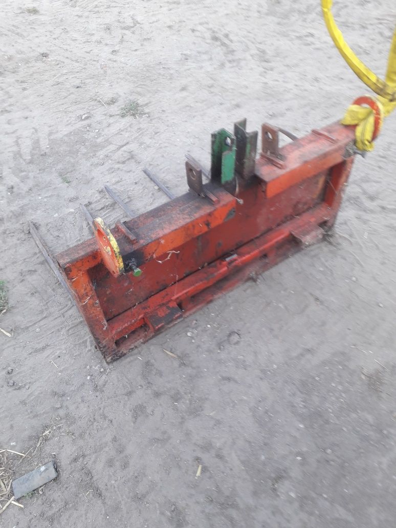 Widły  obornika do mini ładowarki schaffer 220. 215 .217