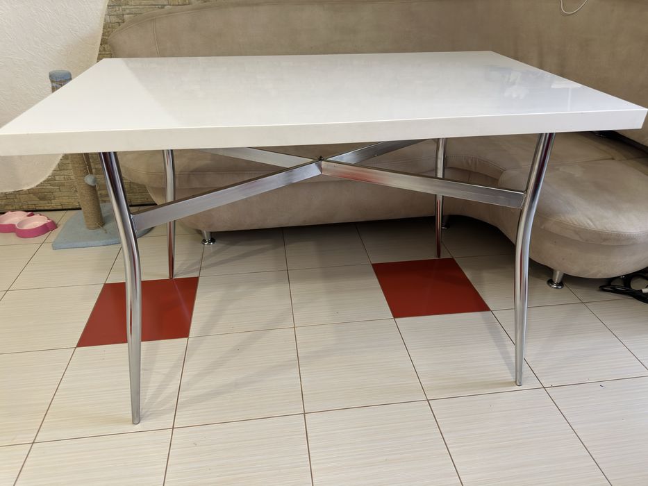 Глянцевий білий стіл 69х118