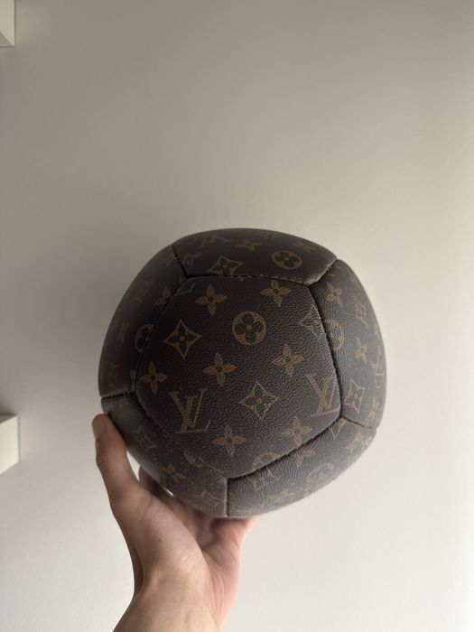 Bola Louis Vuitton edicao limitada Decoracao