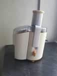 Sokowirowka do twardych owocow i warzyw philips HR1858 moc650W