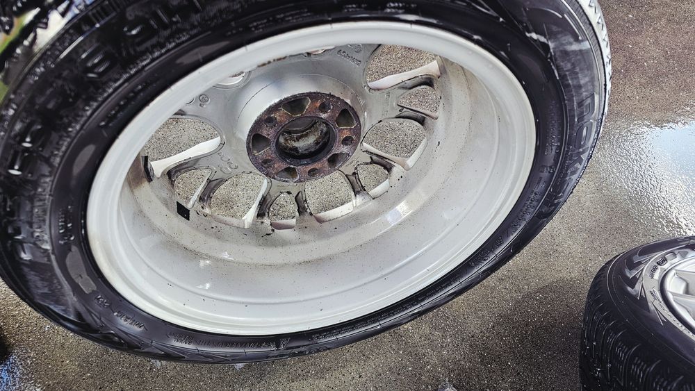 Piękne felgi Anzio 16'  5x108 + opony zimowe Nokian WP D4 205/55 R16