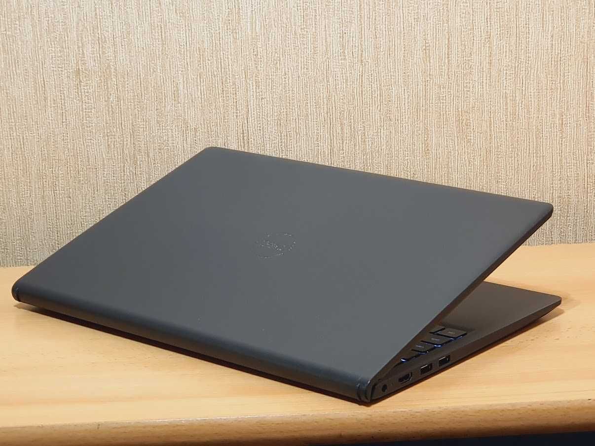 Ноутбук Dell Vostro Intel Core i7-11370H RAM16 SSD512Gb Батарея 9годин