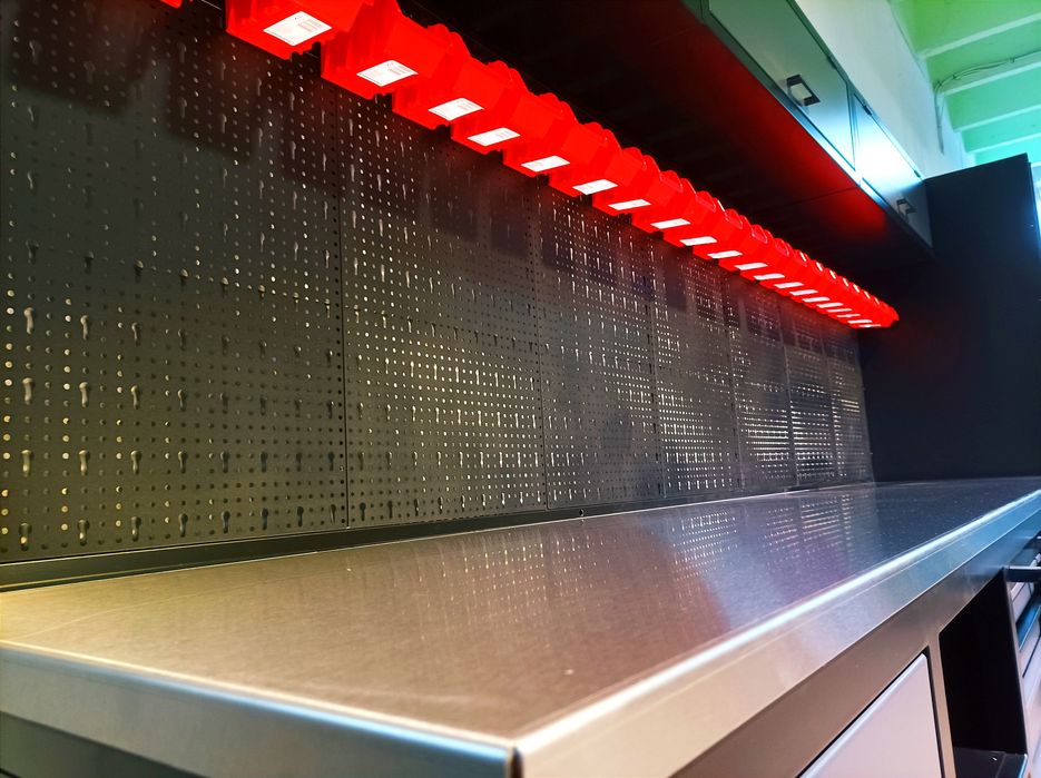 Stół warsztatowy metalowy spawany. Zestaw w promocji 16.800 na 12.400