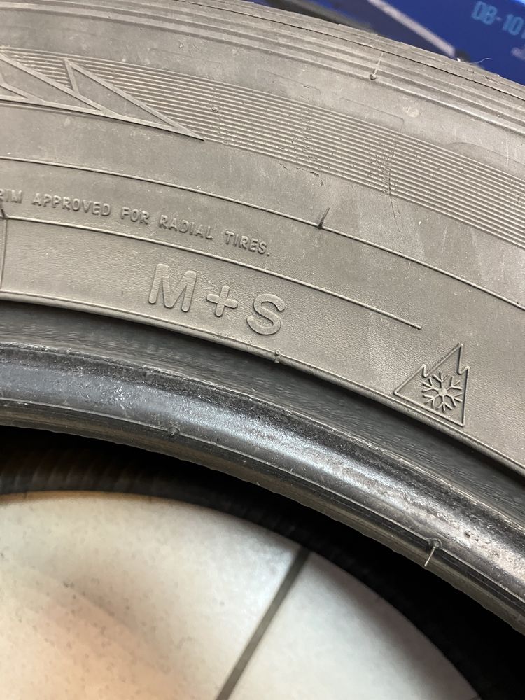 Продам колеса шины 245/55r19 зима Toyo Япония