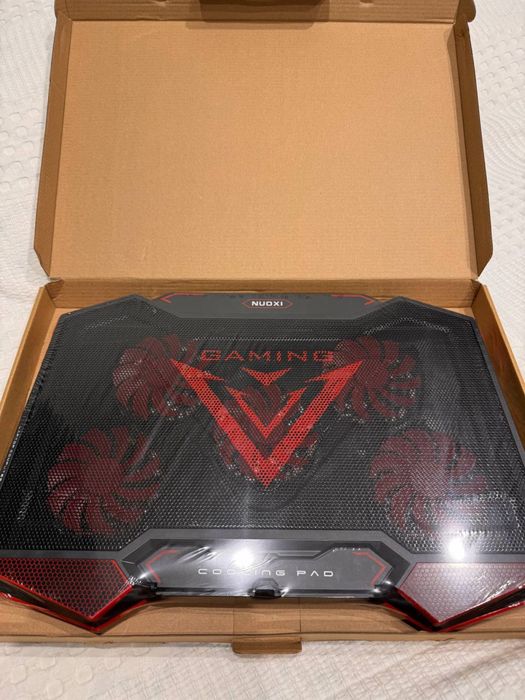 Підставка для ноутбука з охолодженям