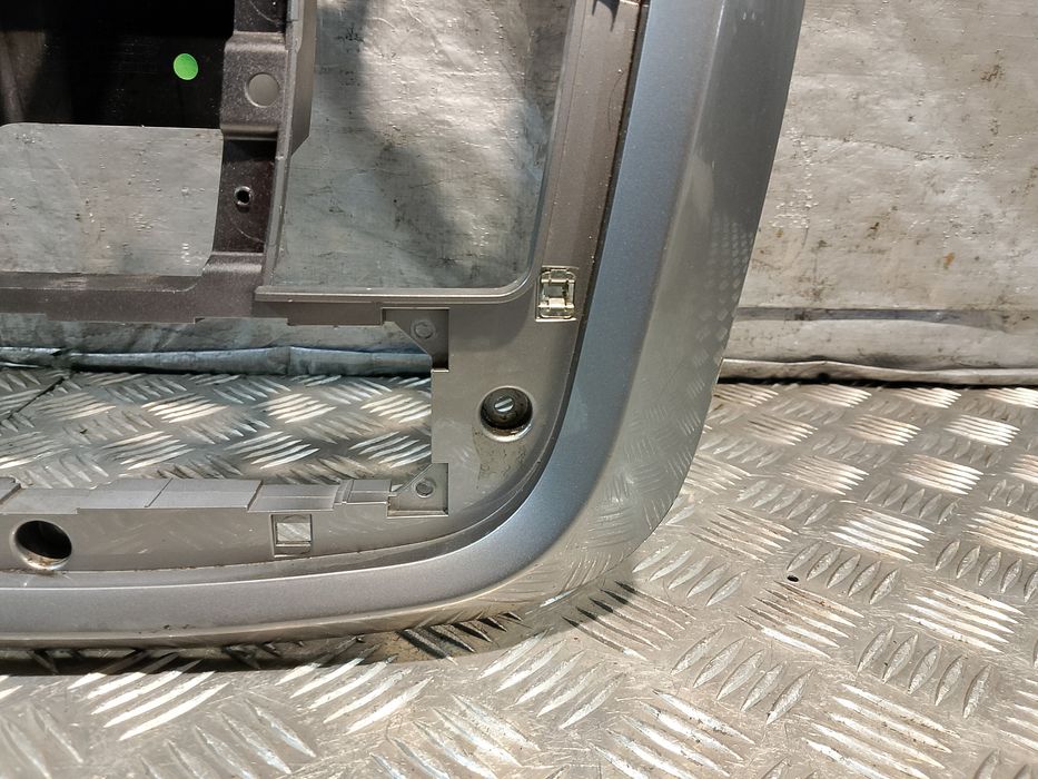 Obudowa Panel Środkowy  Konsola Iveco Stralis 460 E6  504309992