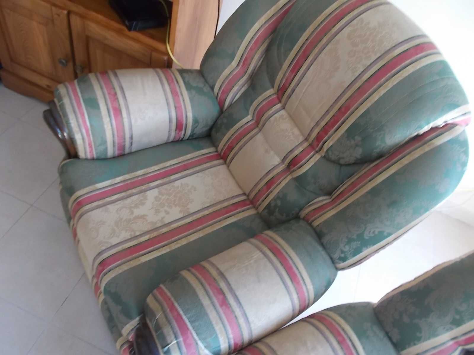 Sofas maples individuais em tecido (Muito bom estado)