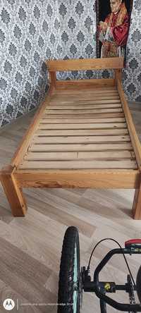 Sprzedam  łóżko drewniane