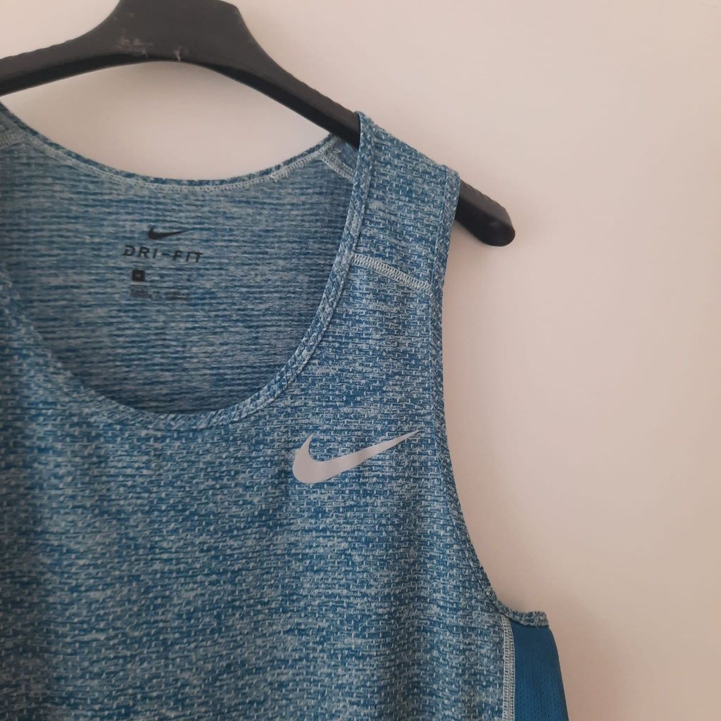 Orginakna koszulka Nike, roz.M.Jak nowa.