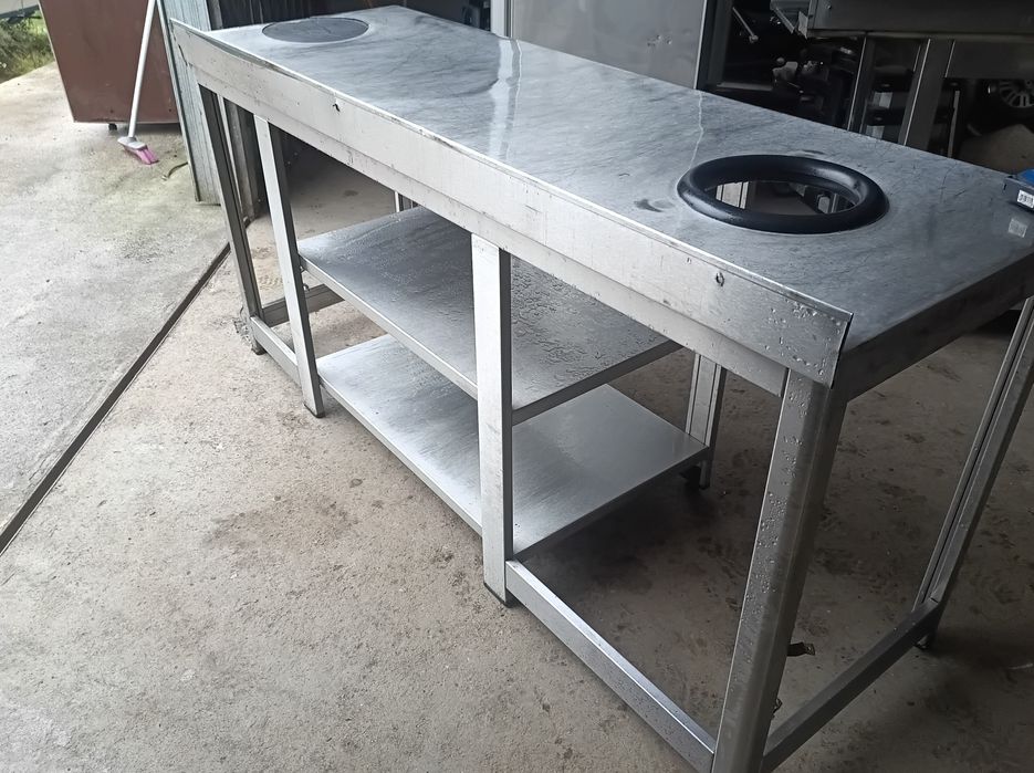 Bancada inox com furo para detritos