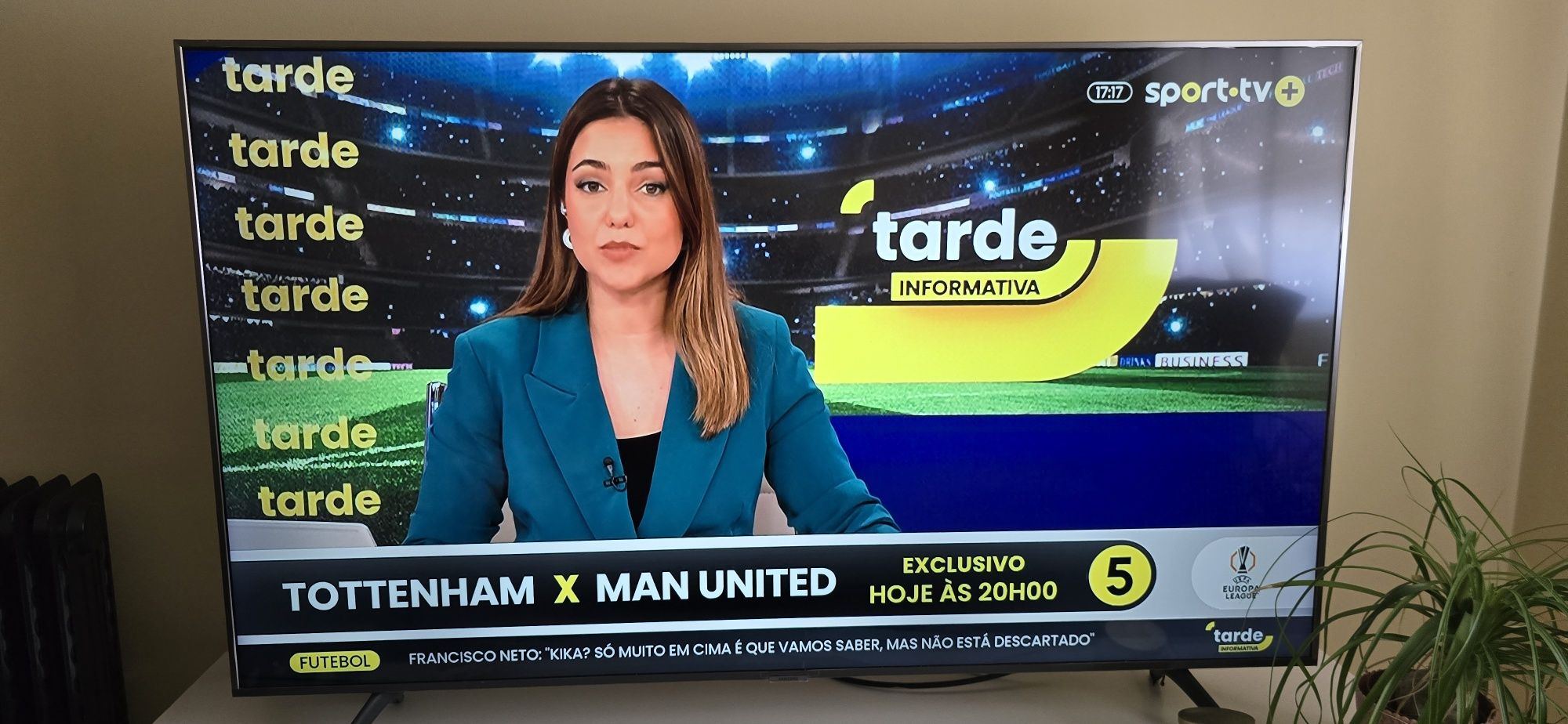 Televisão TV Samsung UE55TU7105 55" LED UltraHD 4K