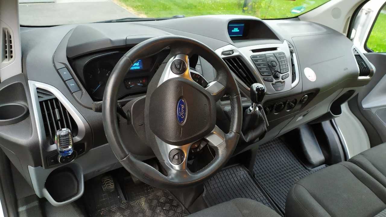 Wynajmę Ford Transit bus 9-osobowy
