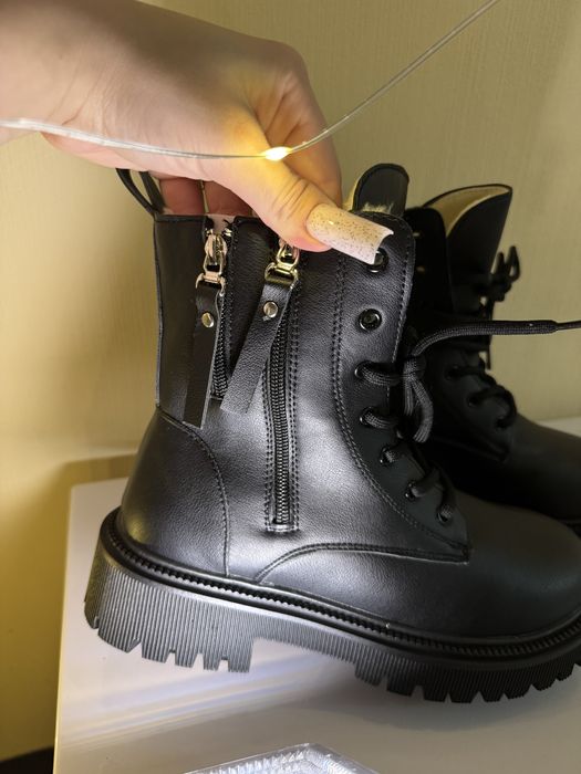 Зимові чоботи жіночі  39р