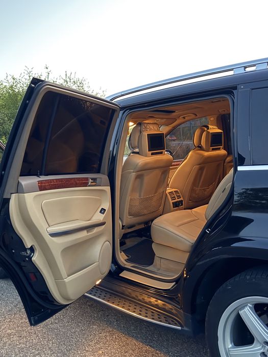 Mercedes Benz GL-Class 550 4-Matik
