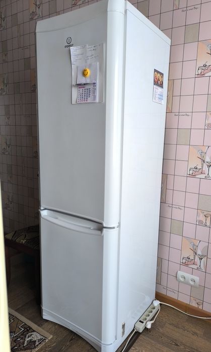 Холодильник Indesit NB18.LFNF No Frost.