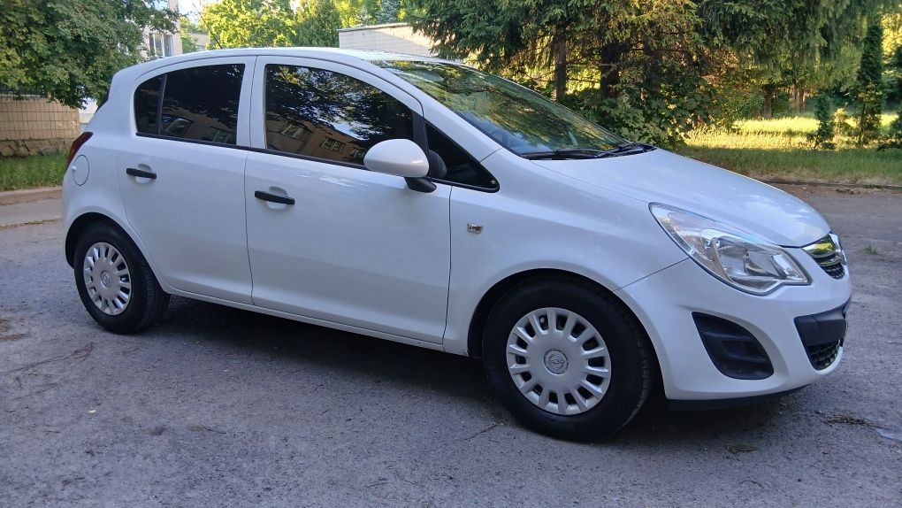 Продам Opel Corsa 1.2 2011 рік.