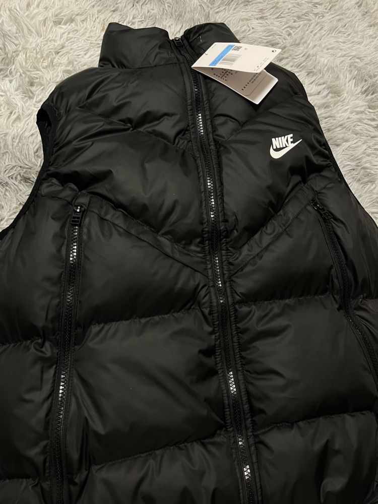 Жилетка Nike NSW All Black,Nike,найк шторм фіт,nike nsw,жилетка найк.