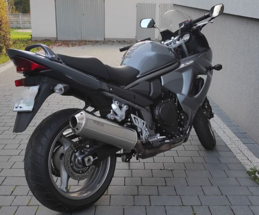 Suzuki GSX 1250FA 2018r 9tys.km Stan bdb