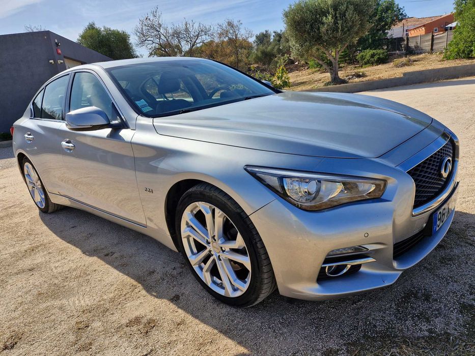 Infiniti Q50 2.2 diesel