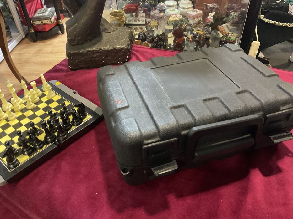 Xadrez e outros jogos com mala portatil ,mala 28x20x11 cm