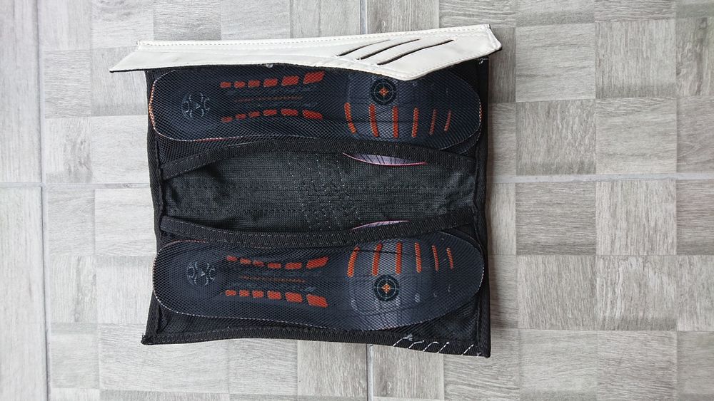 Wkladki do butów ADIDAS R40,5 26,5cm usztywniane