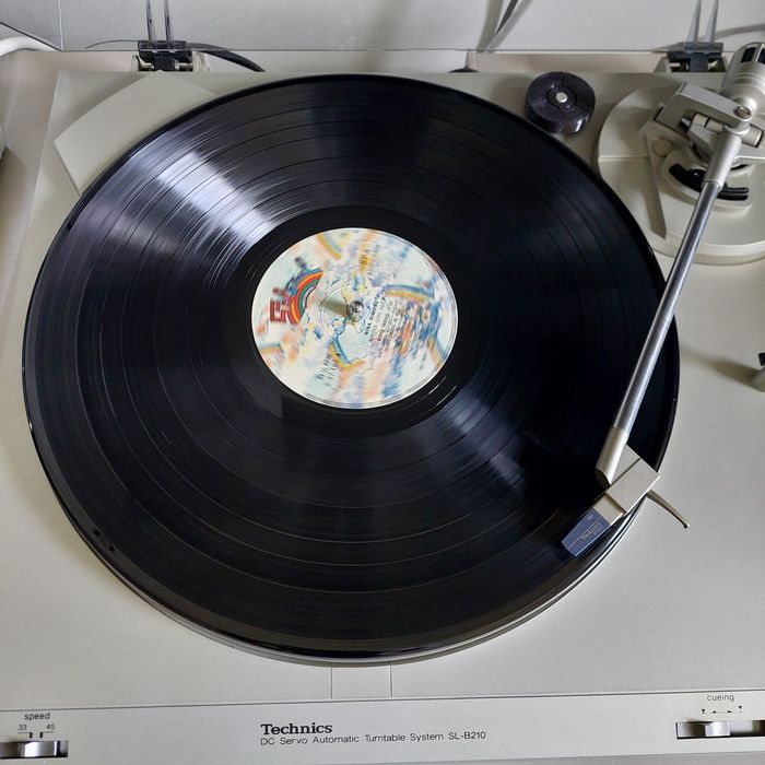 Nina Simone - Little Girl Blue
Lado A com risco superficial audível