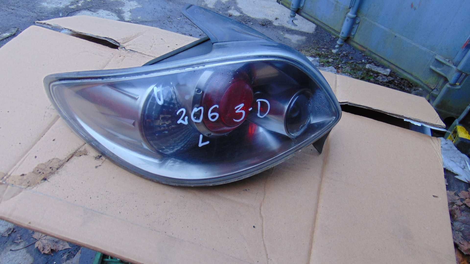 Lut4 Lampa tylna lewa tył lewy peugeot 206 3D wysyłka