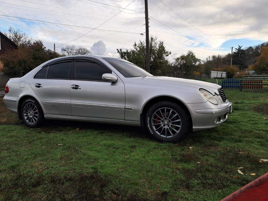 Mercedes-Benz E-Class 2003 W211