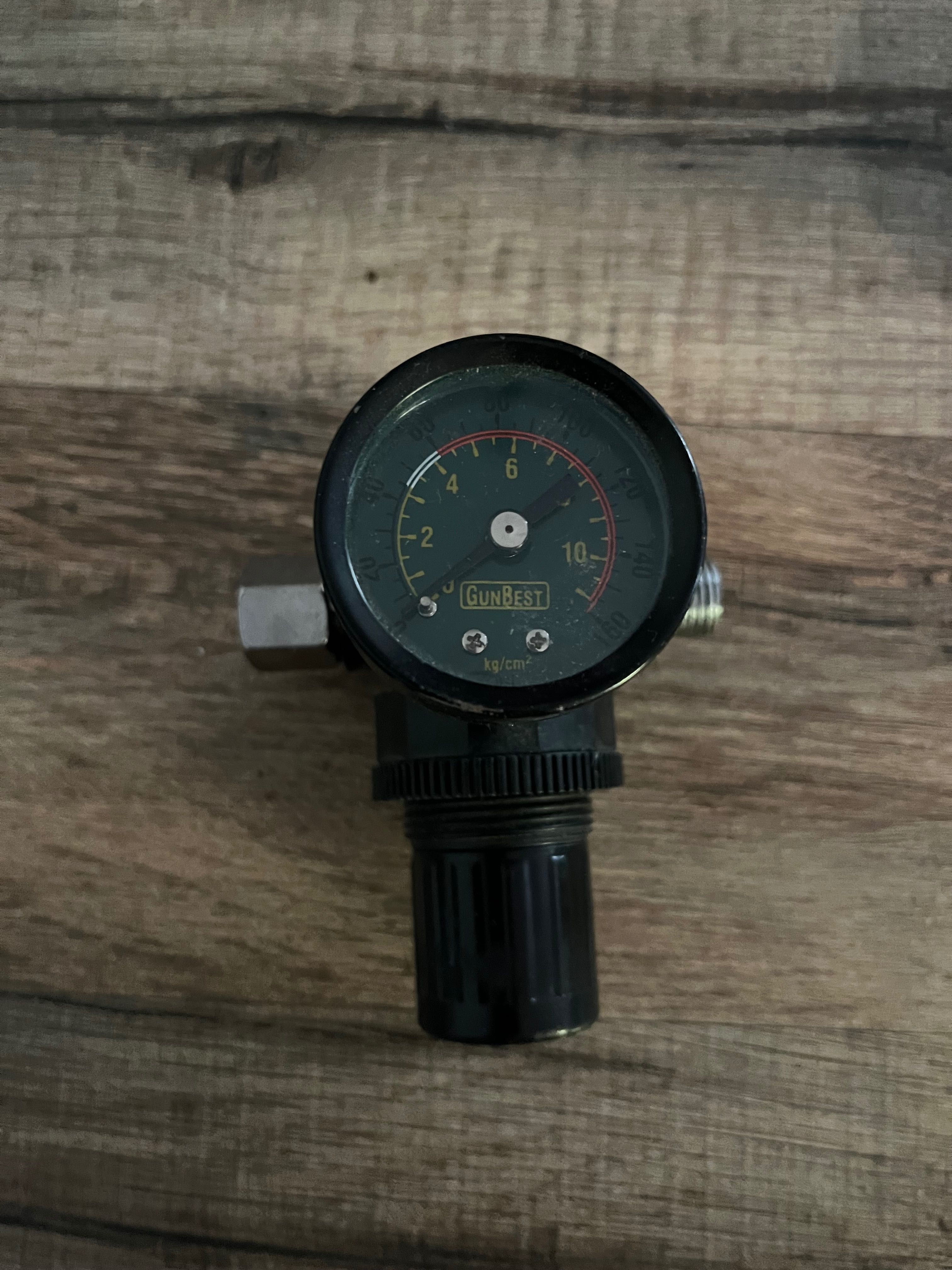 Редуктор с манометром 1/4" MIOL 81-468