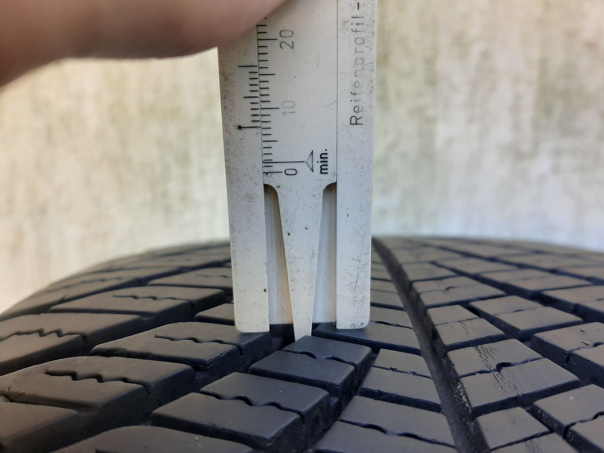 2x Opony całoroczne 235/55R17 GoodYear Vector4Sasons 7mm 2019r