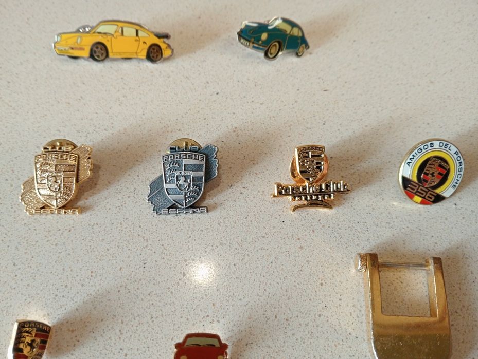 Pins, alfinetes e porta-chaves Porsche
