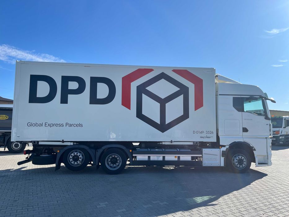 MAN TGX 26.470 6X2-4 LL BDF 2021 Промтоварний фургон-контейнер