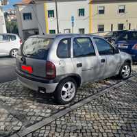 Vendo Opel Corsa Avariado