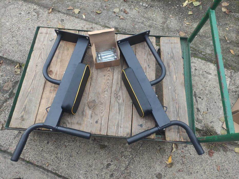 Poręcz poręcza dip triceps do ściany