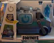 Veículo de Reboot da Fortnite com figuras.(artigo novo)