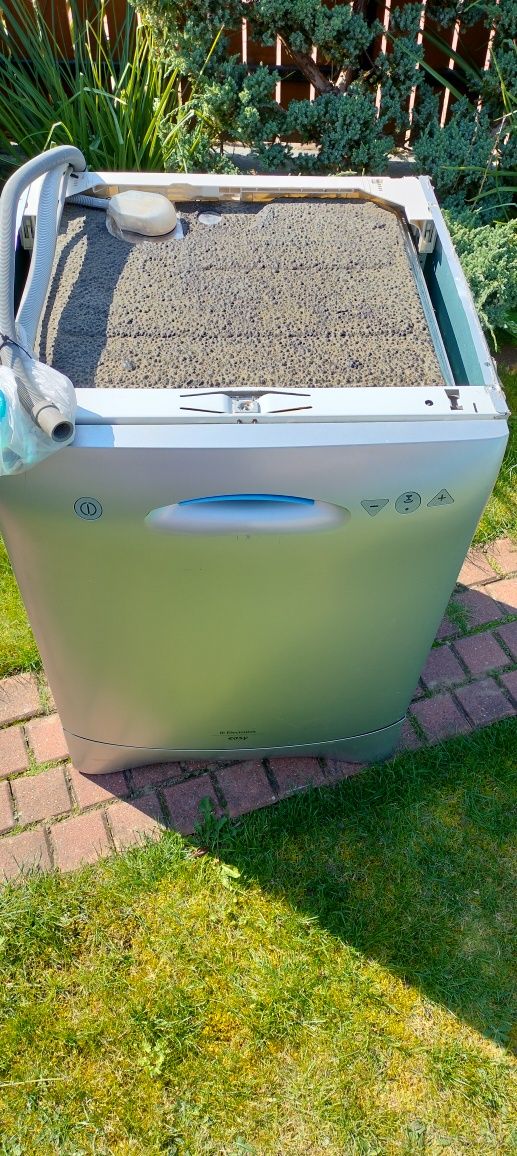 Zmywarka Electrolux easy szara srebrna 60