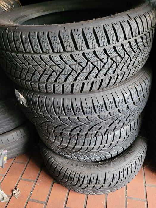 Opony zimowe 215/55R17 Dunlop 2023r