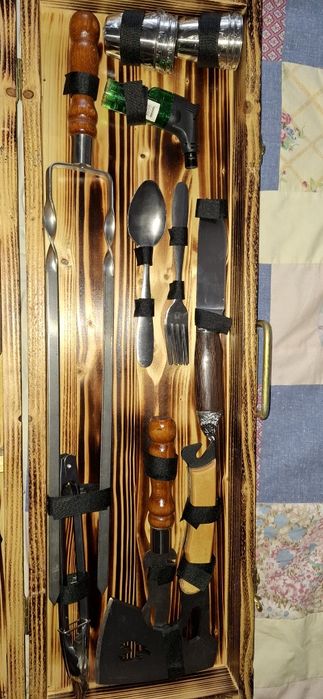 Подарунковий набір шампурів у дерев'яному кейсі