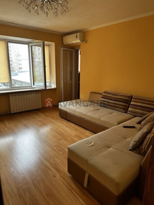 Продаж 2 кімнатної квартири.Бородинський.