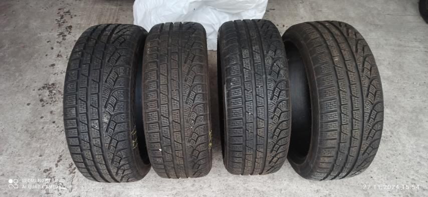 Шини 215 /45 R18 4шт
